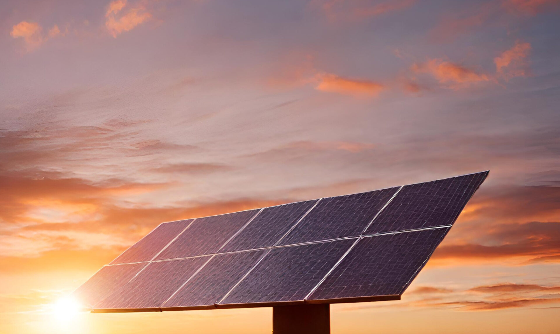 Un lever ou d'un coucher de soleil, symbolisant un avenir énergétique plus propre, plus durable et plus résilient grâce à l'énergie solaire