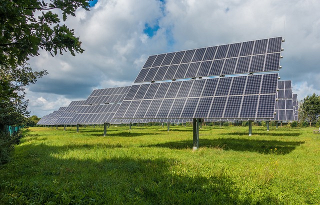 photovoltaic-system-2742302_640 image facture d'électricité